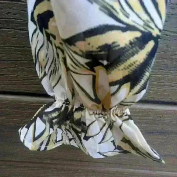 Japna Women's Smocked Top - XS  NWT - Picture 3 of 5